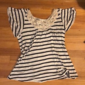 cute shirt, never worn